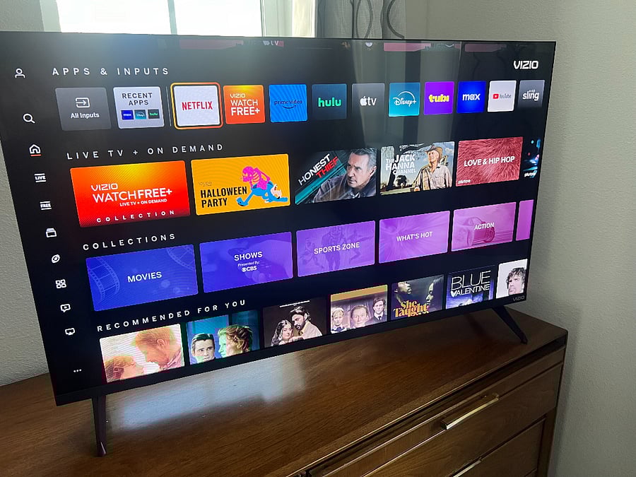 Smart TV connected to the WiFi