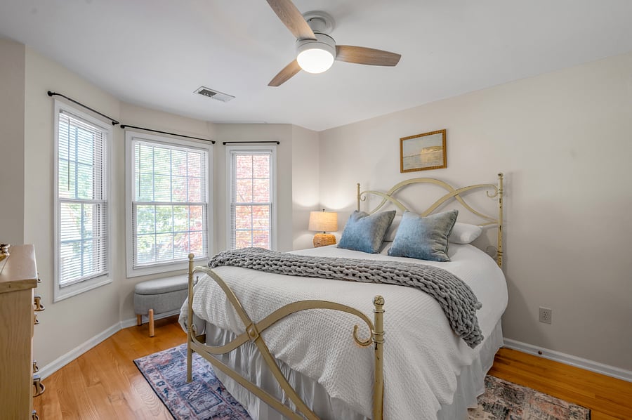upper level bedroom 2