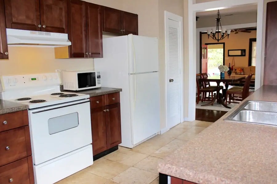 Kitchen with full size appliances