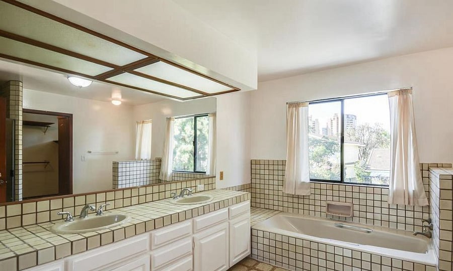 Master Bdrm & bath (furnished, walk-in closet) avail. short-term @ $150/night, inquire for availability.