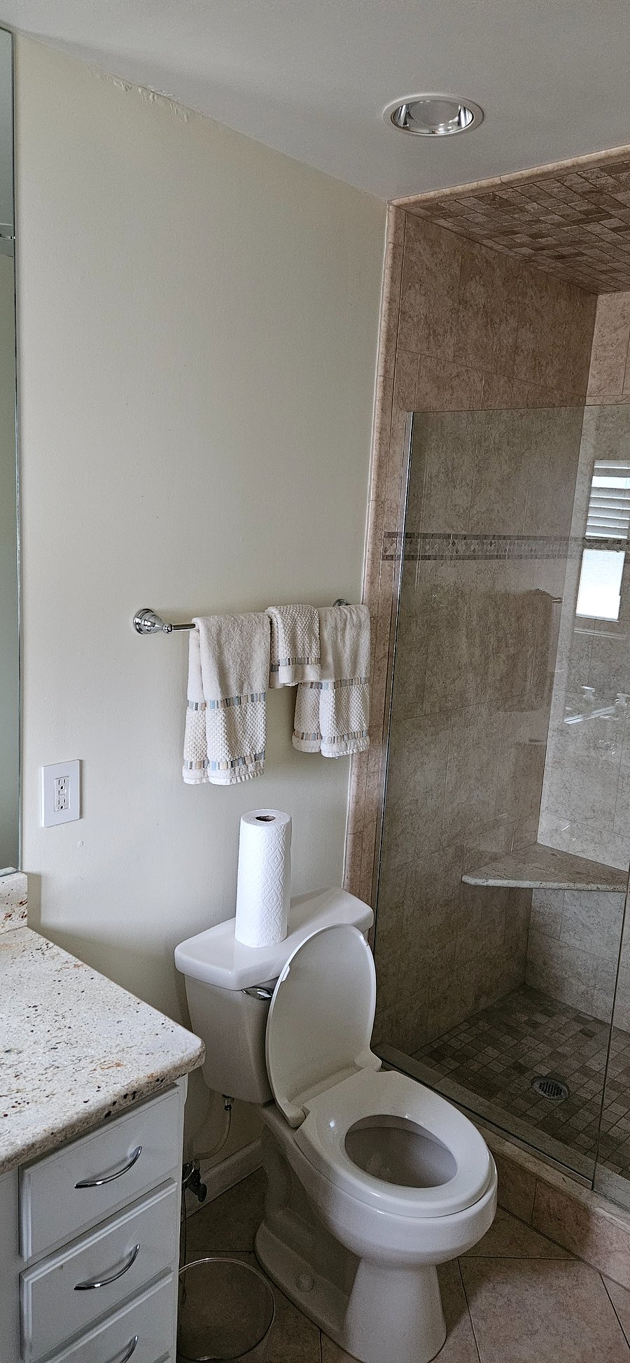 Bathroom 1, Large shower 