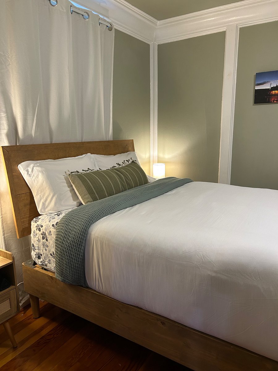 Queen bedroom.