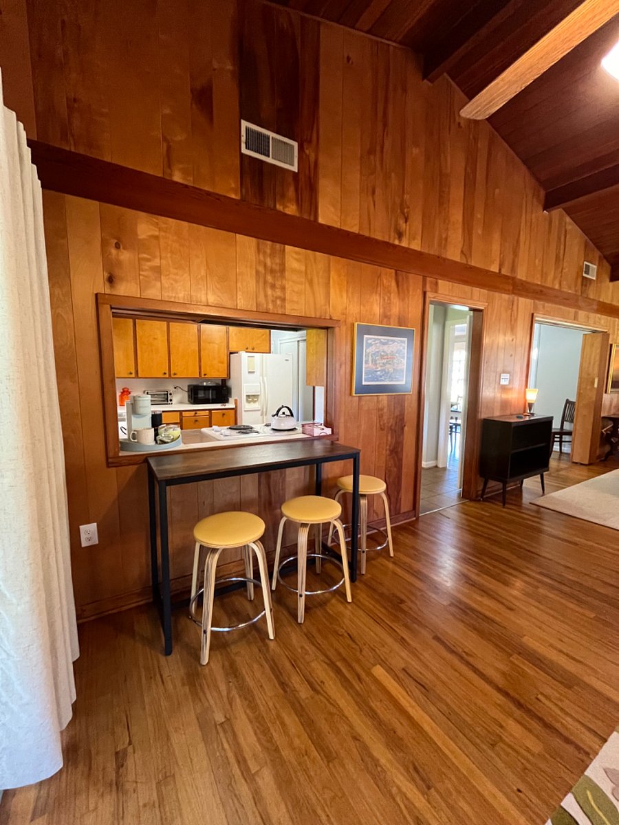 Breakfast Bar