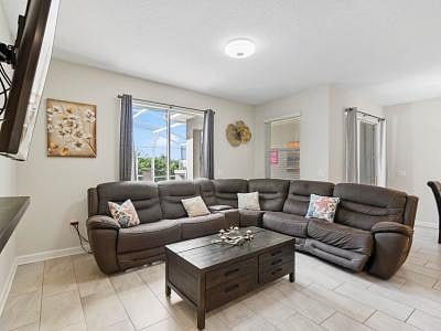 Furnished Finder property 765854_1 photo 3