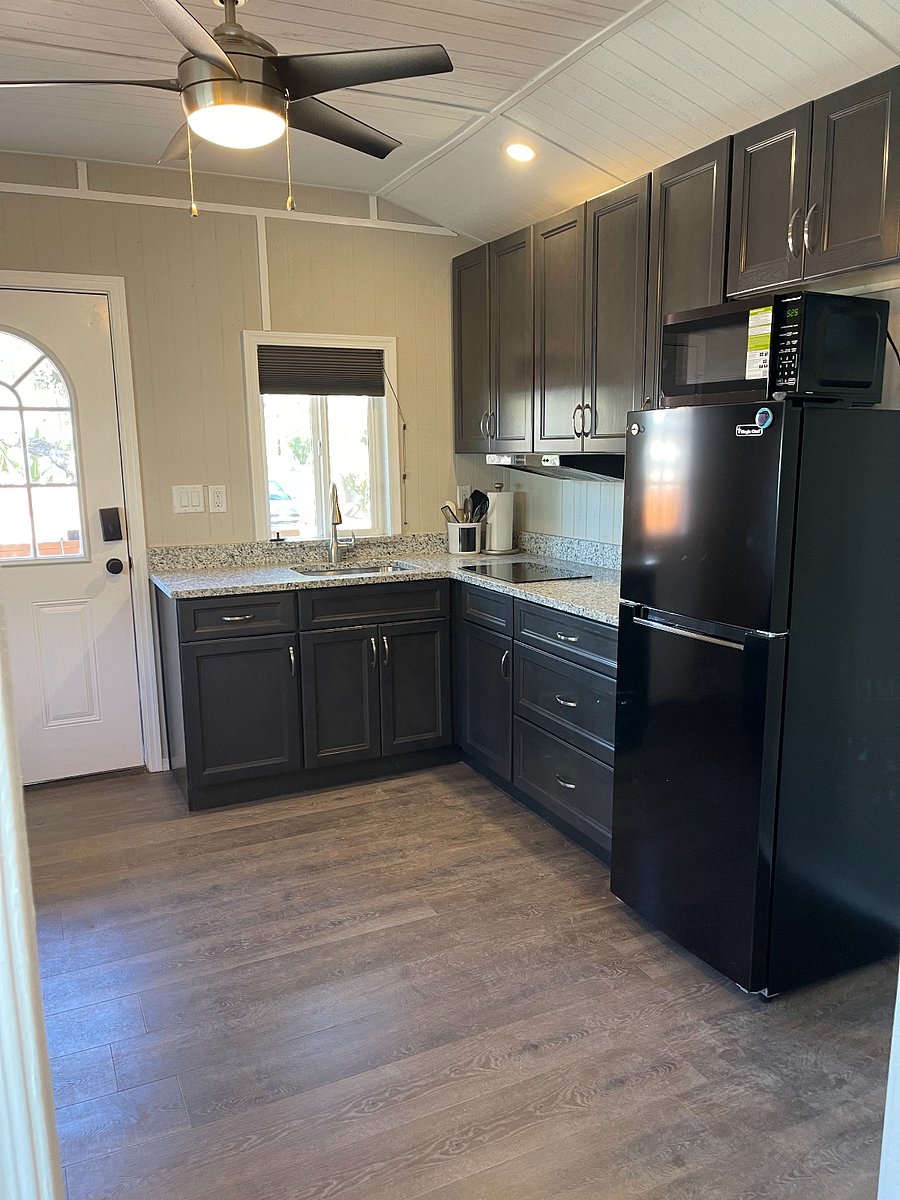 high end cabinets with soft-close