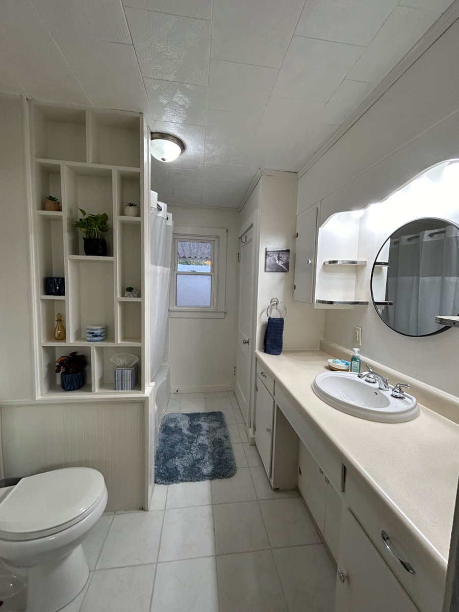 Bathrokm1