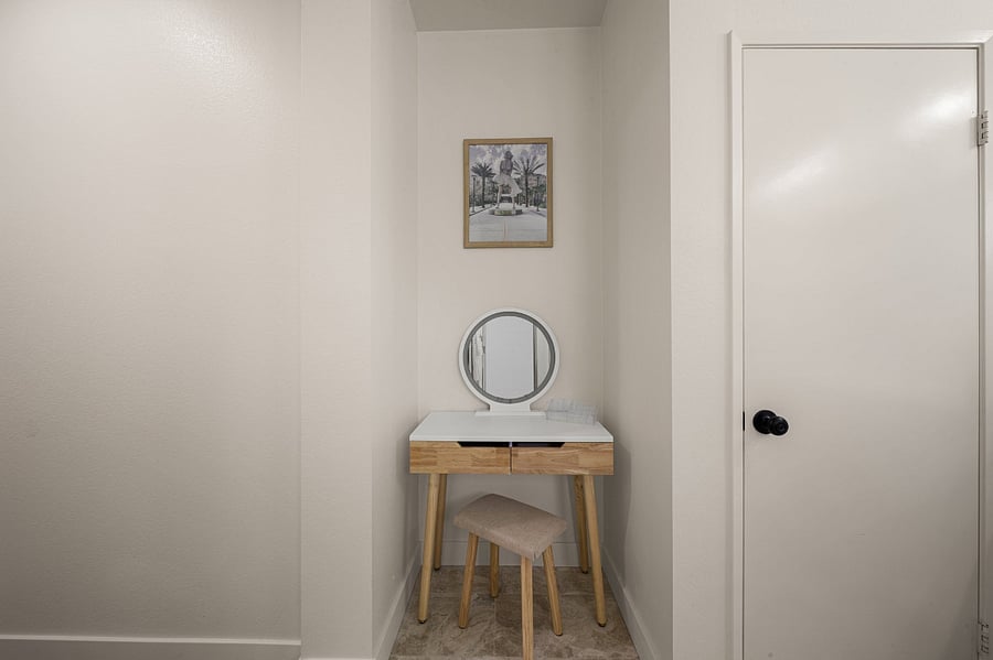 Master bath, vanity.