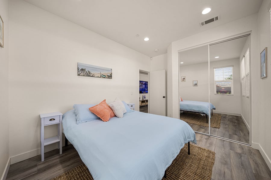 Bedroom 3, "Crystal Cove."