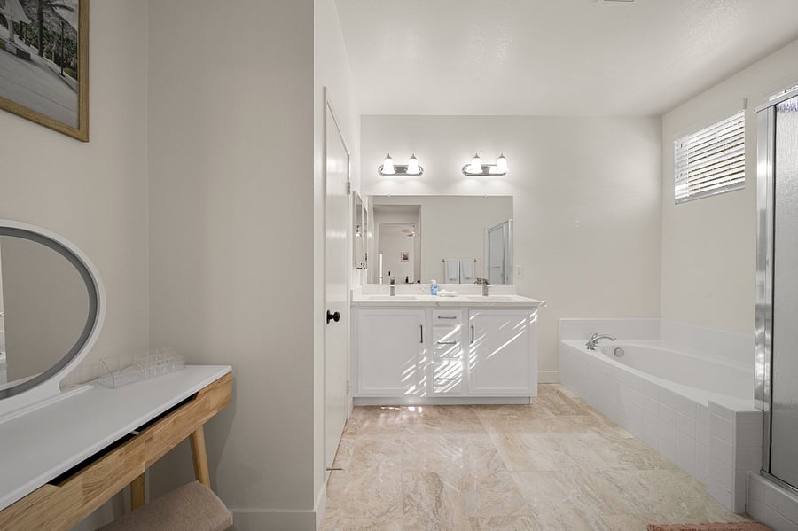 Master bath, vanity.