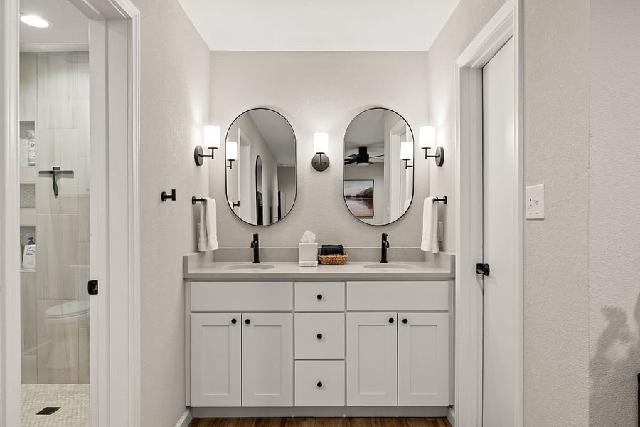Bathroom 1 (attached to primary bedroom)