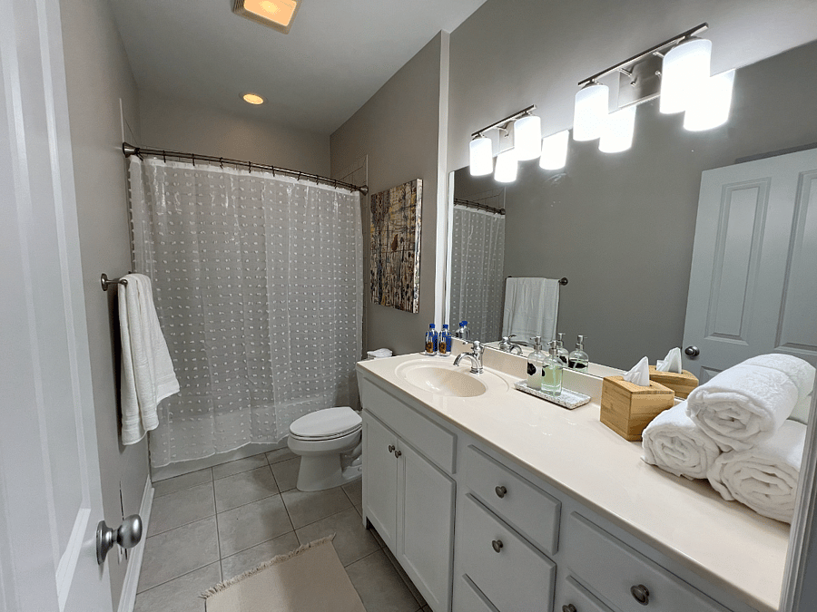 Upstairs guest bathroom