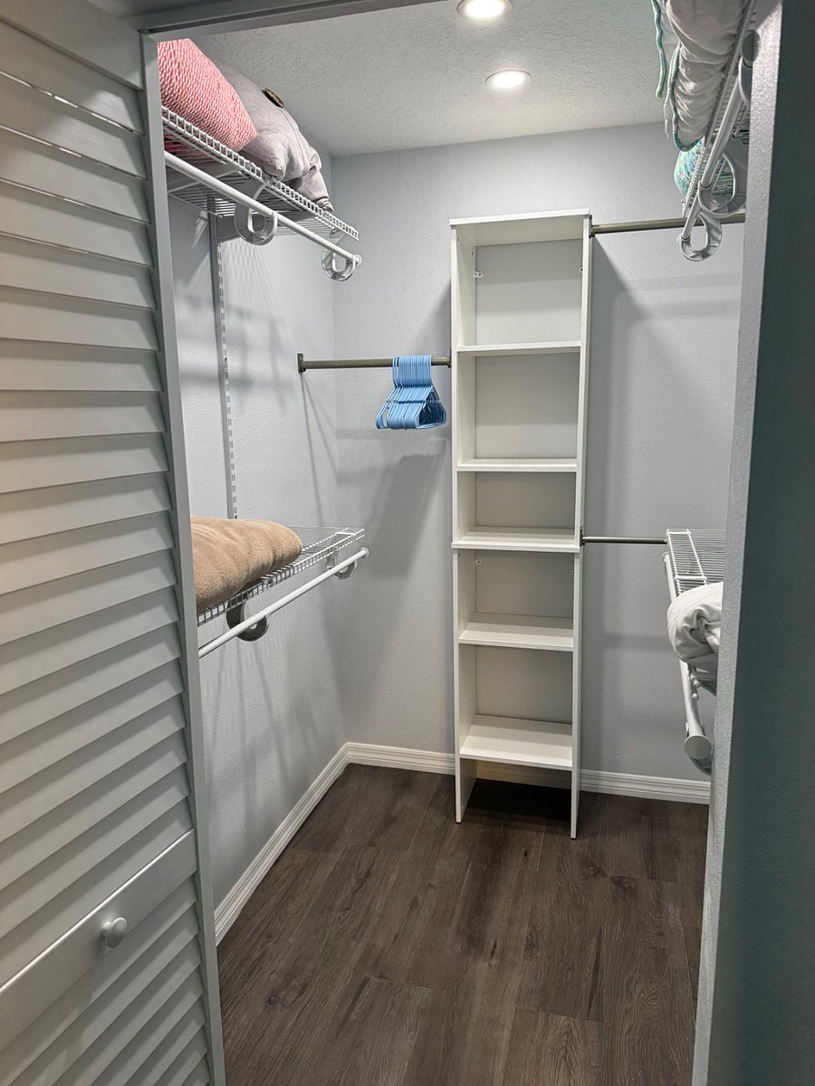Walk in closet