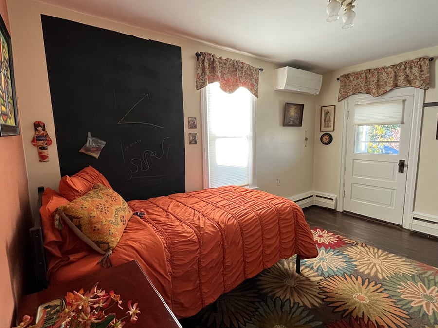 Twin room, balcony access.