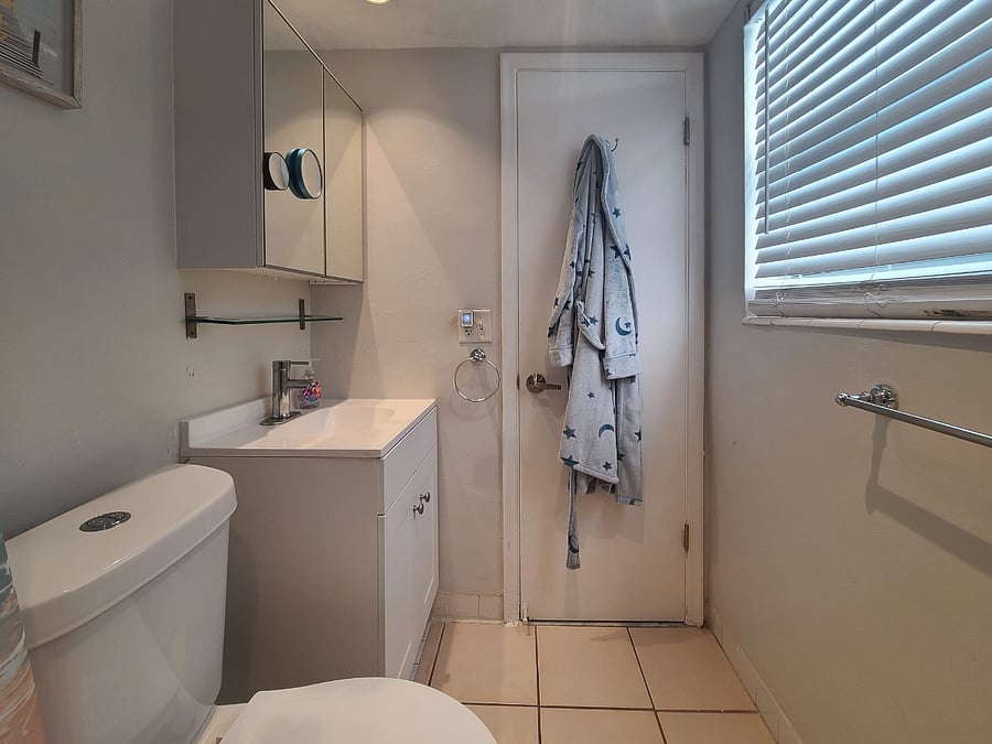 Full bath in Primary with Fleece Robe