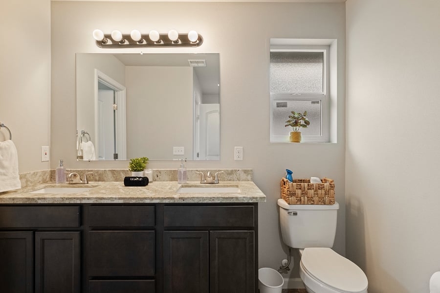 Master suite bathroom.