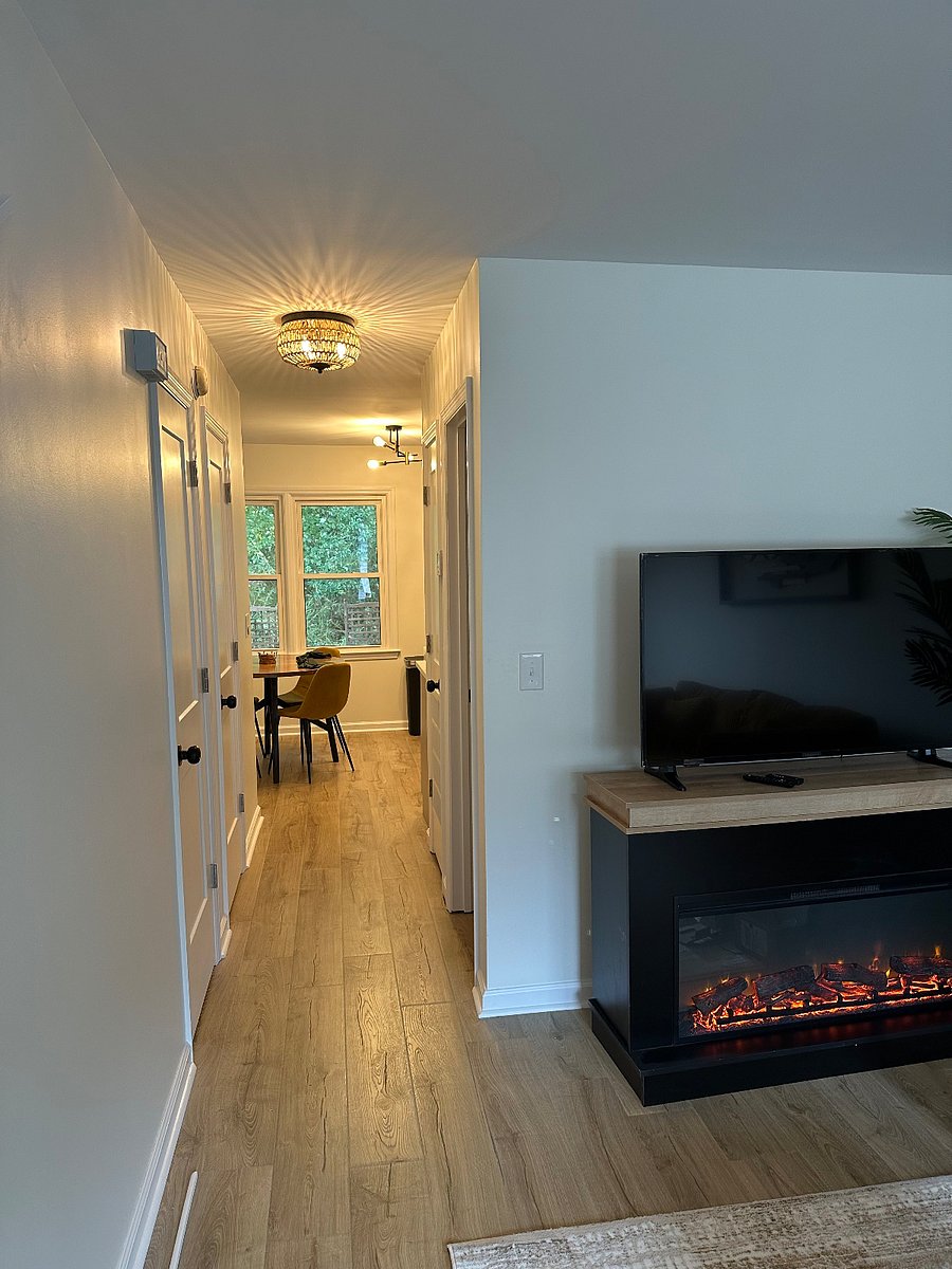 Living room looking into kitchen