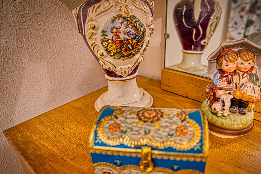 Vintage decor - 3rd bedroom