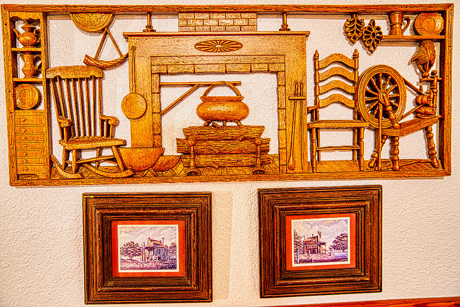 1959 original decor in hallway
