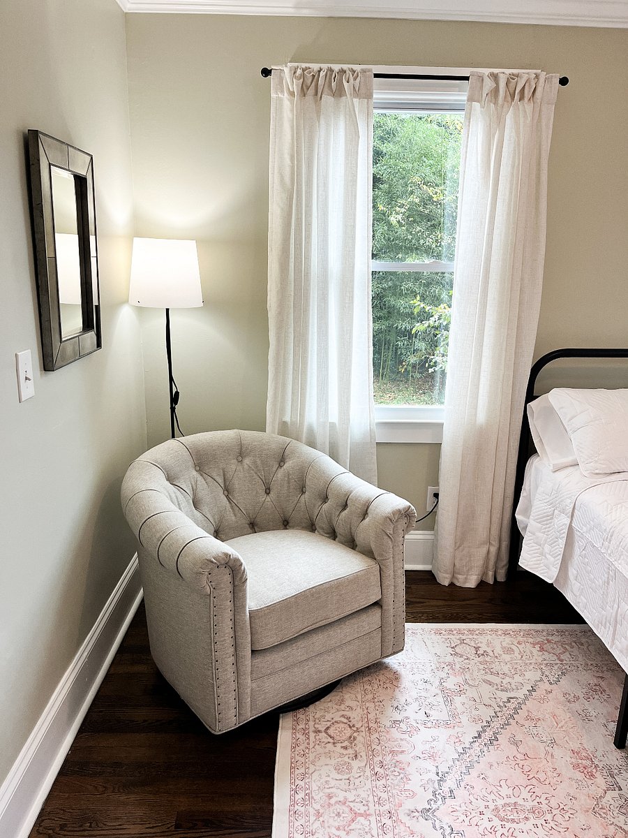 Queen Bed #2 with Closet