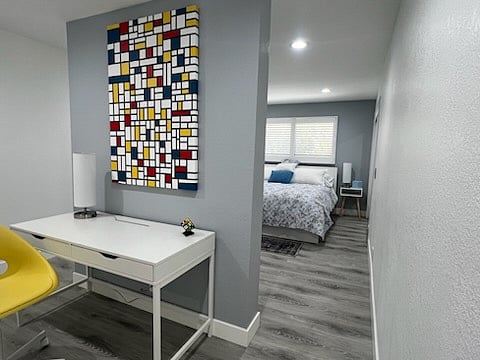 With a comfortable work/study area, this space is ideal for any vacation, workation or staycation.