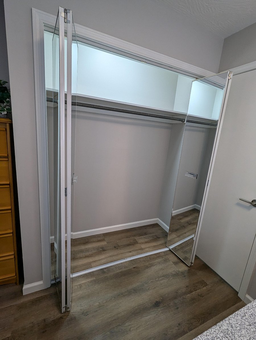 Master Closet 1