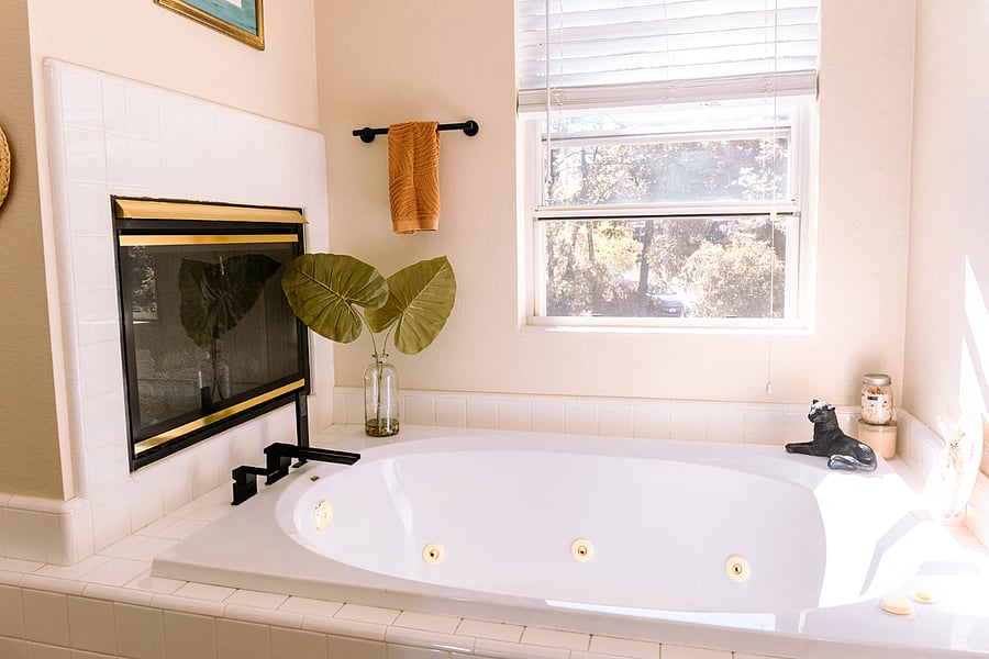 each bedroom ensuite has jetted tub