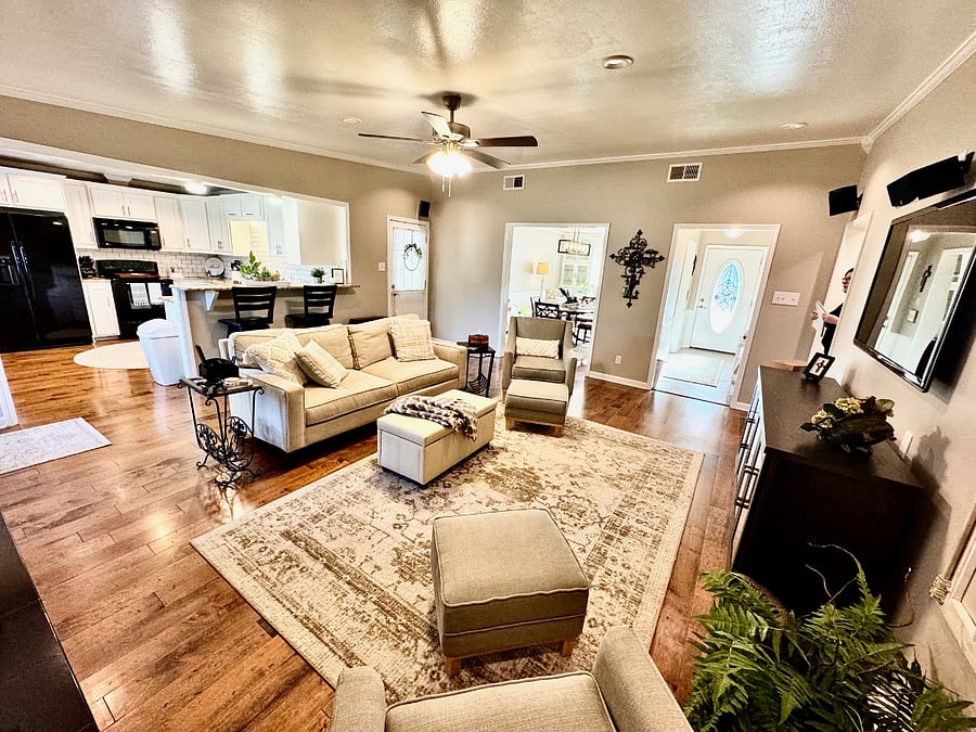 Furnished Finder property 767570_1 photo 3
