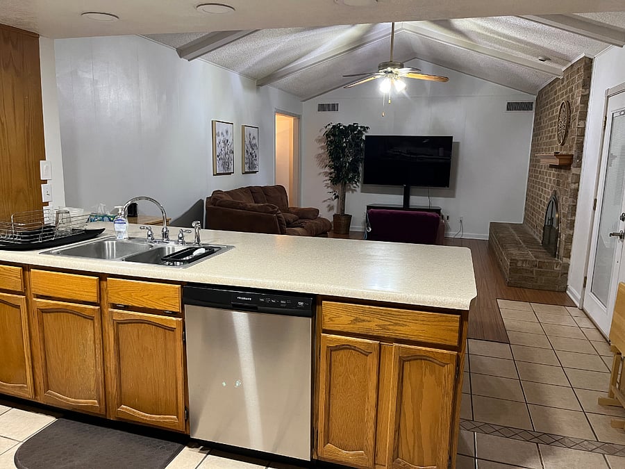 Kitchen / Living Area