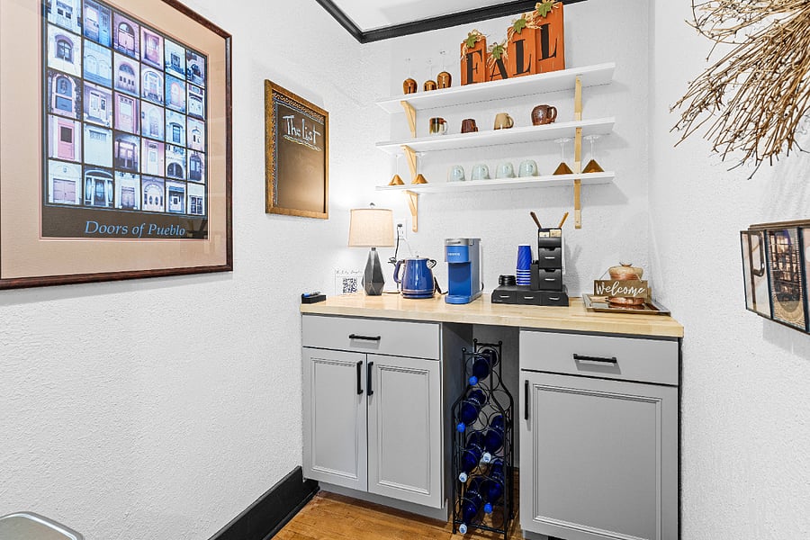 Butler Pantry and Coffee Bar