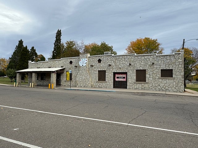Mineral Palace Art in the Park Building