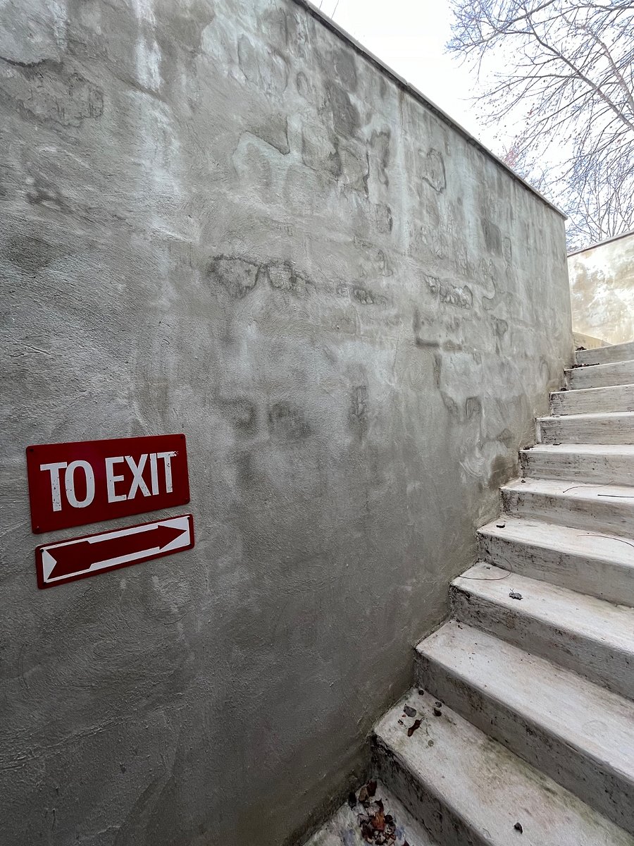 Private stairway to/from Foxy's Underground
