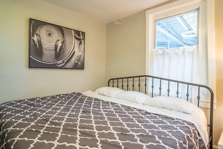 Bedroom w/ King