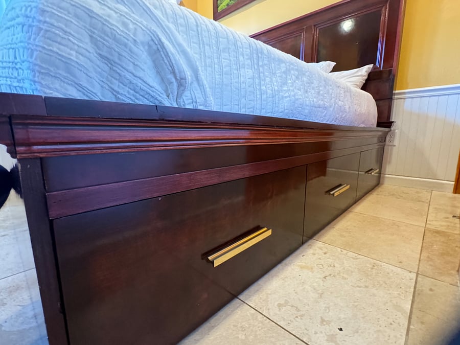 Custom King Size Bed With 6 Built In Drawers Underneath