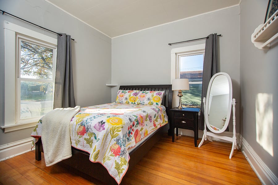 Queen bedroom