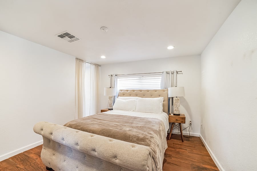 Guest house bedroom with queen adjustable bed