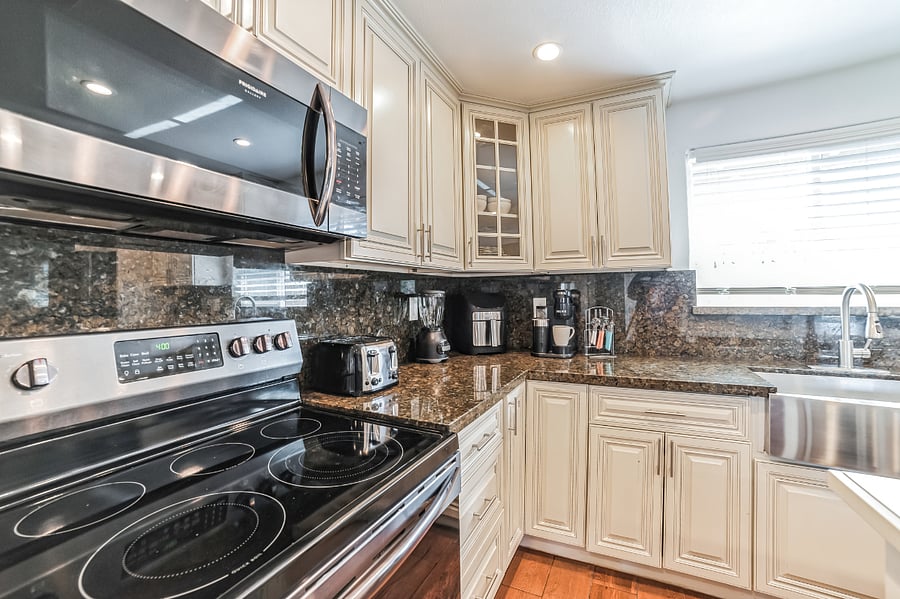 Guest house full kitchen