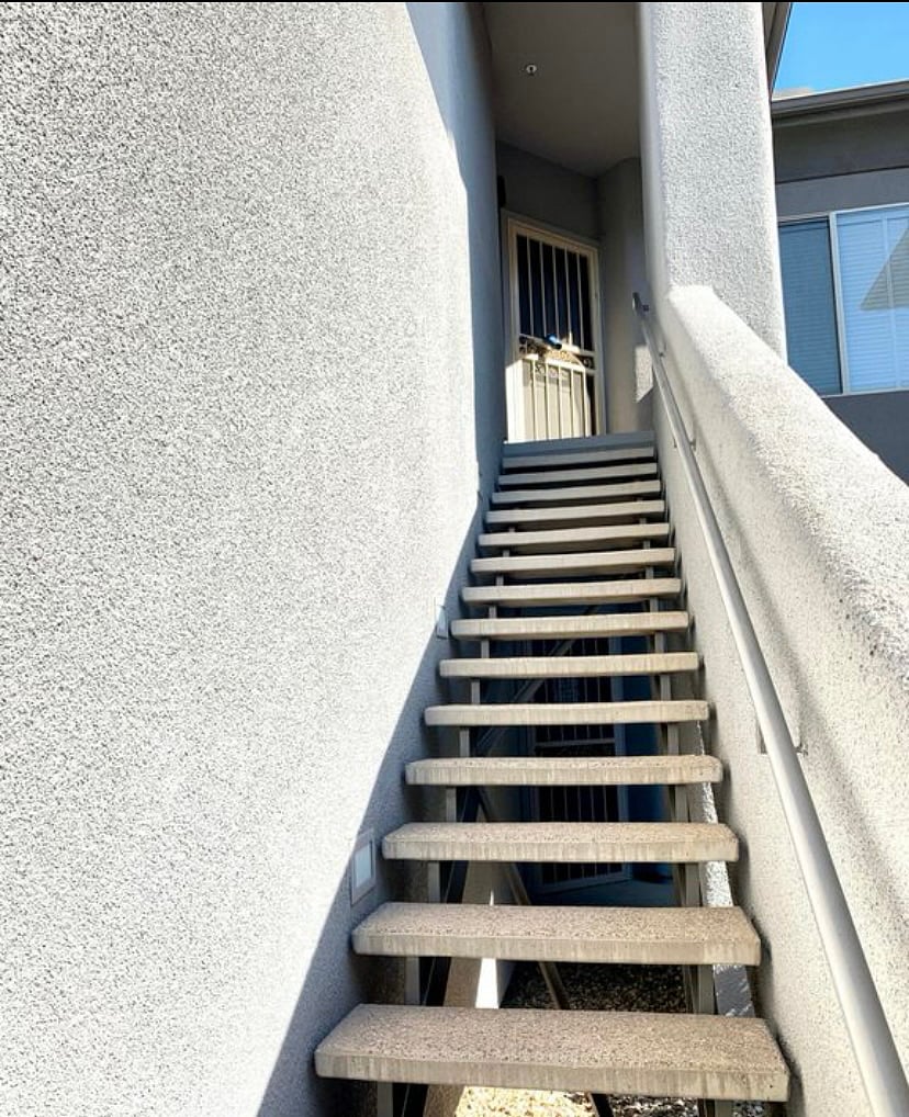 Steps to entrance