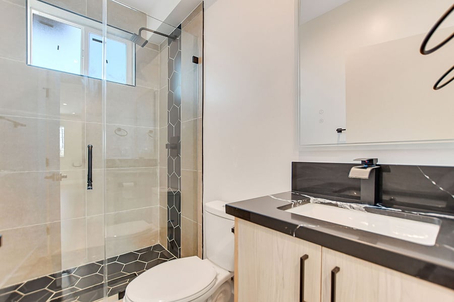 Private Bathroom 
