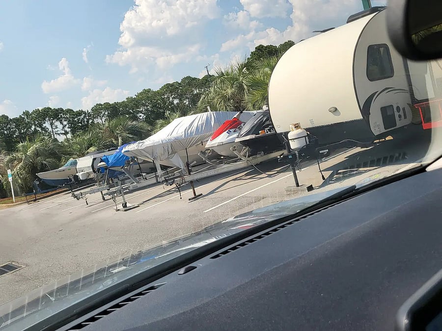 RV & trailer parking