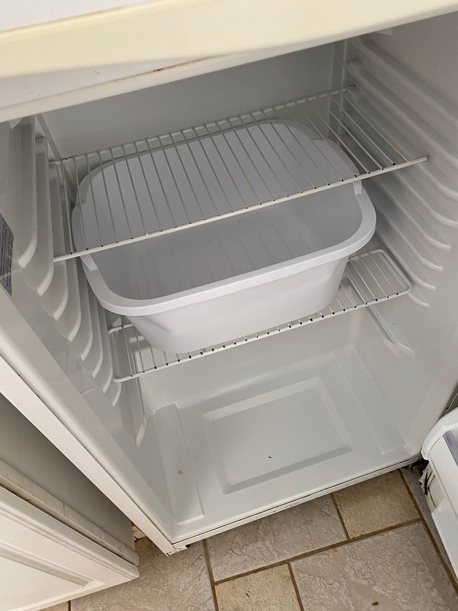                                        
                                       
                                       
                                   
                  Refrigerator bottom
