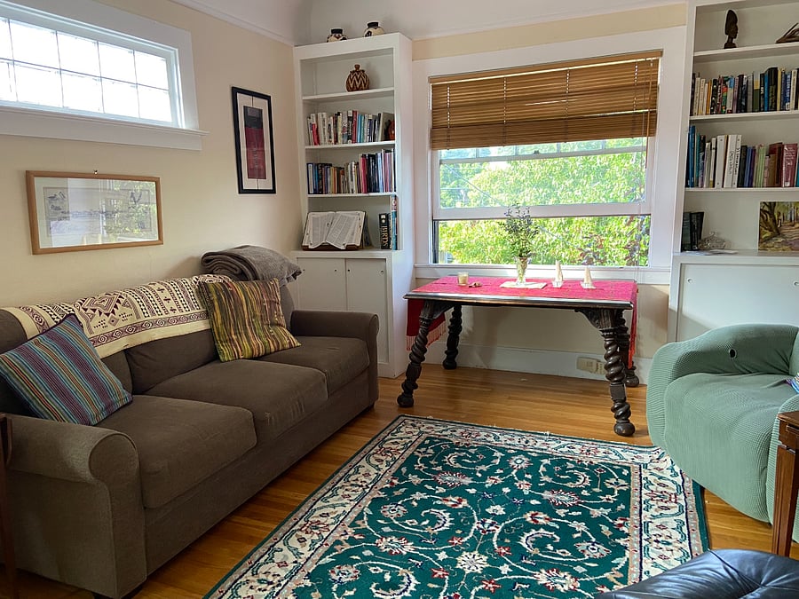 The living area is to the right~