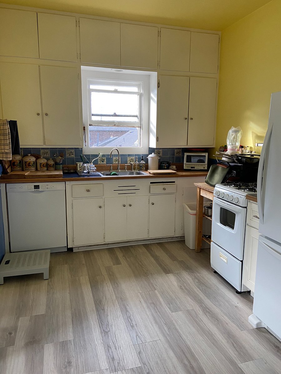 Since this is the kitchen I use when in Oakland, it is well stocked for all your cooking needs.