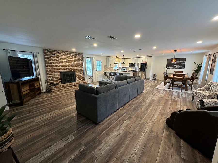Spacious wide open floor plan