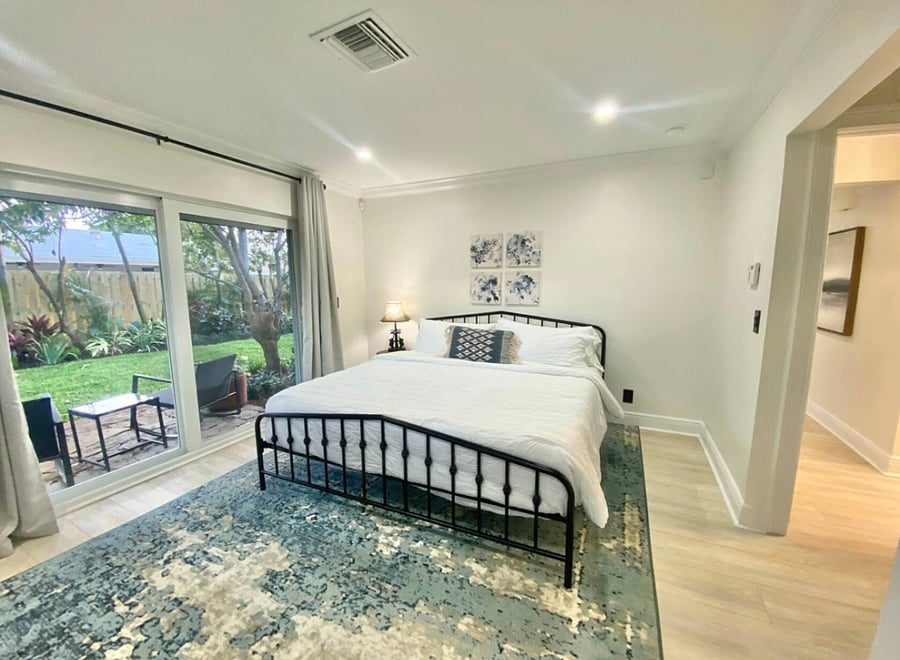 Master bedroom King Bed