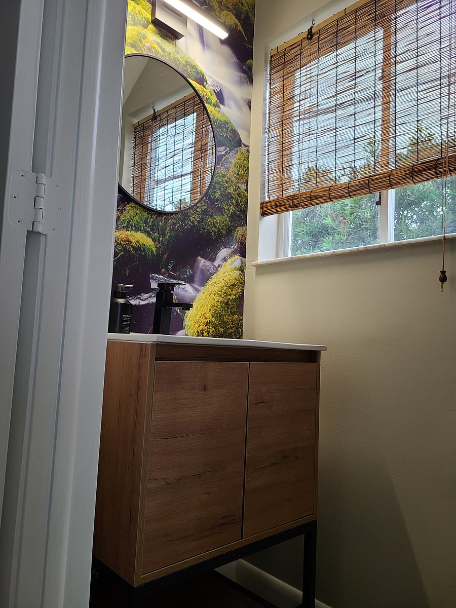 1/2 Bath Downstairs