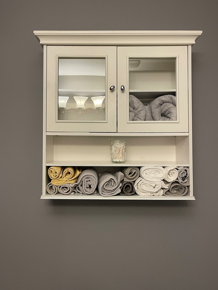 Bathroom linens