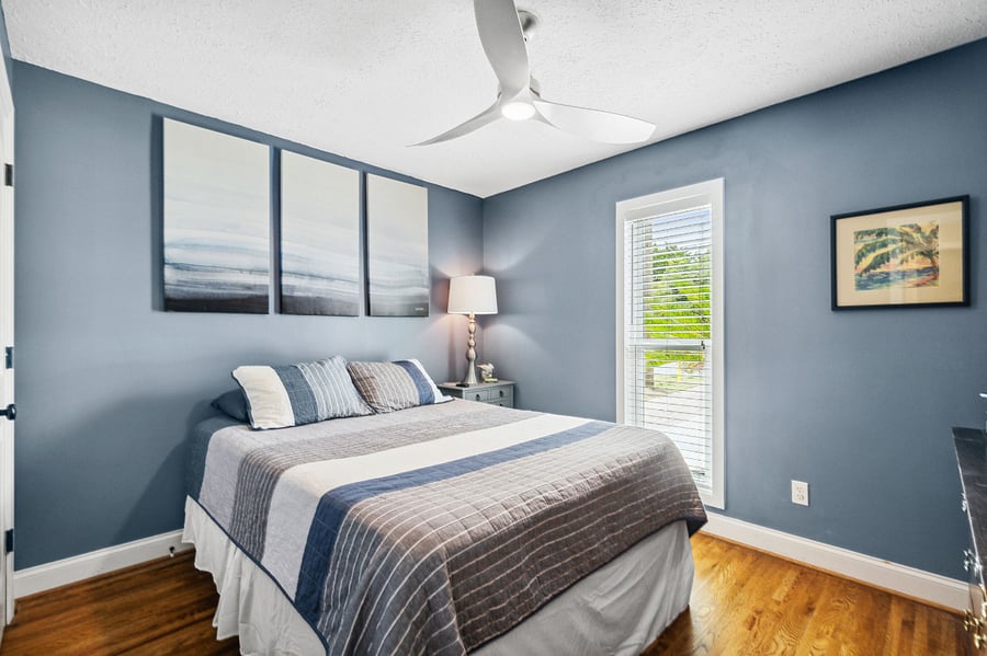 Guest Queen Bedroom