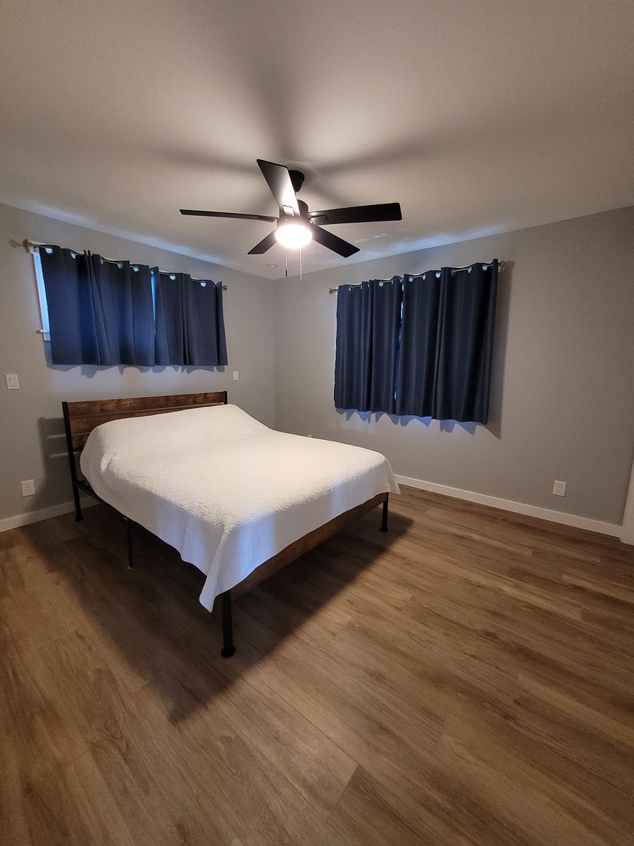 Upstairs bedroom 2