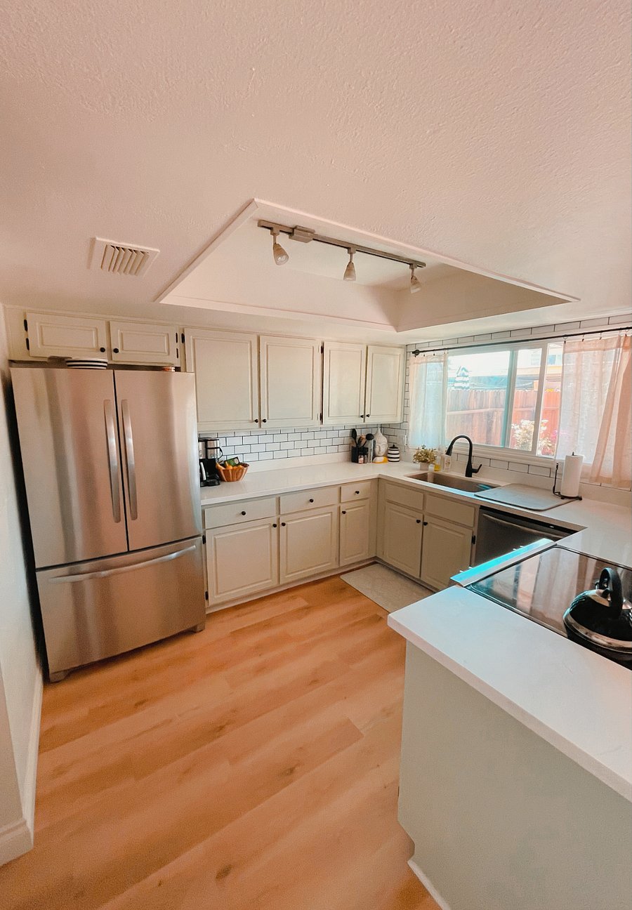 Full kitchen with all essentials! Let the host know if you need anything! 