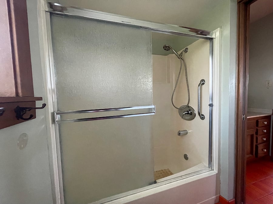 Bedroom 1 - Bathroom